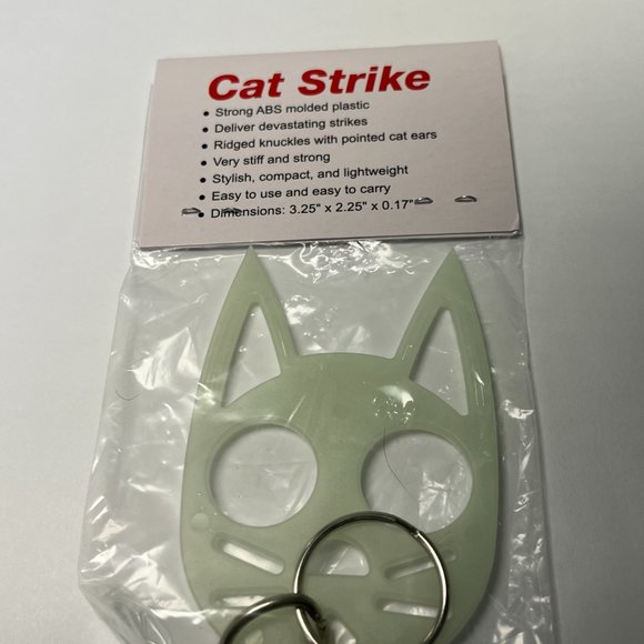 Cat Strike - Self protection keychain - Glow in the dark keychain - Picture 2 of 2